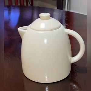 2011 Starbucks teapot